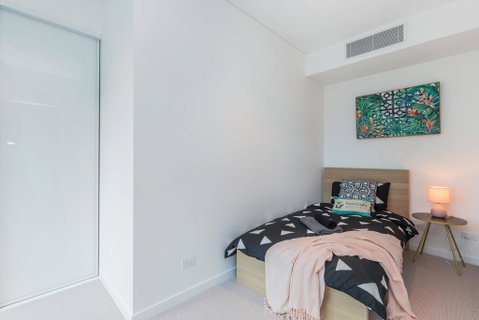 KOZYGURU SKYTOWER BRISBANE CBD 2 BED APT QBN222-1815 - Accommodation Mount Tamborine 3
