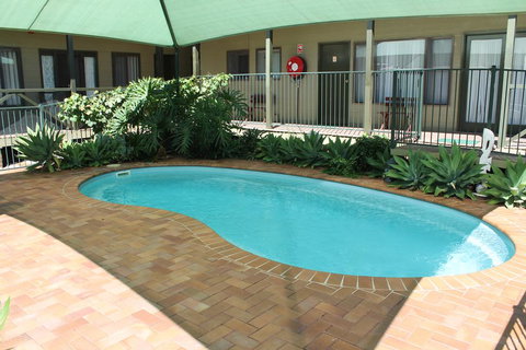 Lake Forbes Motel - Accommodation Mount Tamborine 1