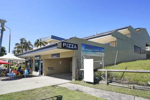 Lakeshore Apartments - Unit 6 - Accommodation Mount Tamborine 1