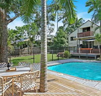 Lakeside Beach House - Hostie Properties - Accommodation Mount Tamborine