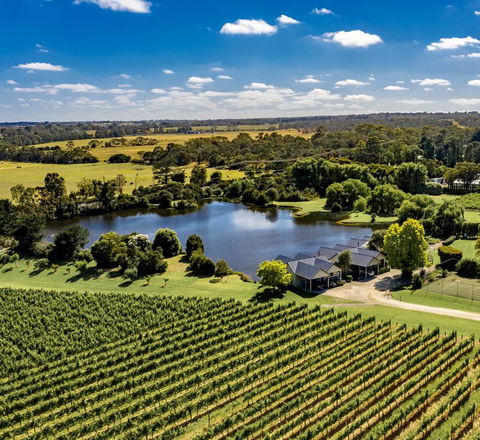 Lakeside Villas At Crittenden Estate - Accommodation Mount Tamborine 1