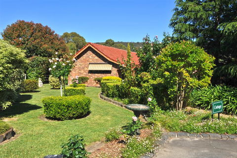Langbrook Cottages - Accommodation Mount Tamborine 2