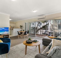 Large and Airy Unit in Quiet Riverside Suburb - Accommodation Mount Tamborine