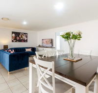 Large Executive and Family Home - Flinders View - Accommodation Mount Tamborine