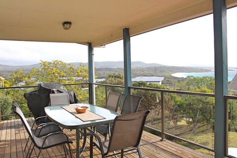 Lazy Wave Beach House - Accommodation Mount Tamborine 0