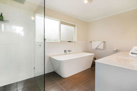 Lighthouse Cottage - Accommodation Mount Tamborine 0