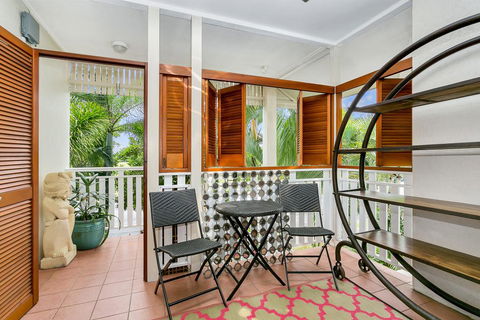 Lilyfield Apartments - Two Bedroom Apartment - Accommodation Mount Tamborine 1