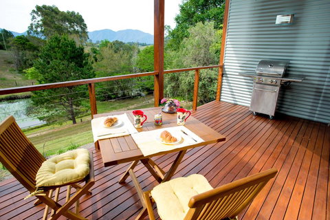 Lilypad Luxury Cabins - Accommodation Mount Tamborine 1