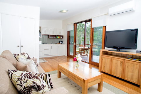 Lilypad Luxury Cabins - Accommodation Mount Tamborine 0