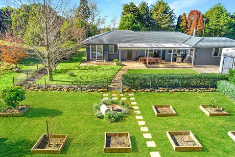Lilyview Cottage - Robertson - Accommodation Mount Tamborine 0
