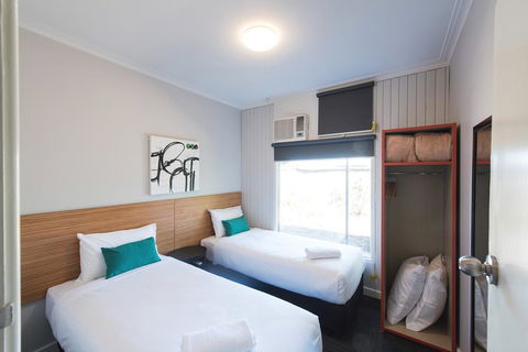 Links Hotel - Accommodation Mount Tamborine 0