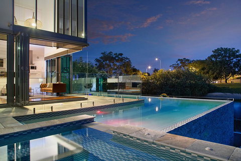 Lumiere' Broadbeach - Accommodation Mount Tamborine 2