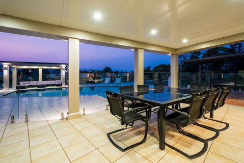Luxury Waterfront Home - Accommodation Mount Tamborine 2