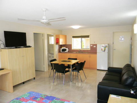 Mackay Apartments The Rover - Accommodation Mount Tamborine 3