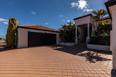 Maidstone Executive Residence - Accommodation Mount Tamborine 1