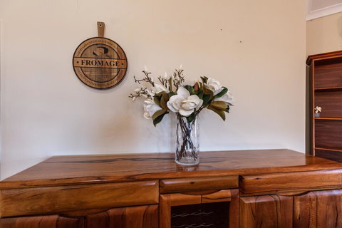 Maidstone Executive Residence - Accommodation Mount Tamborine 3