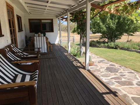 Mallow Cottage - Accommodation Mount Tamborine 0