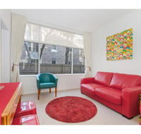 Manly Tranquil Escape - Modern Flat With Pool - Accommodation Mount Tamborine