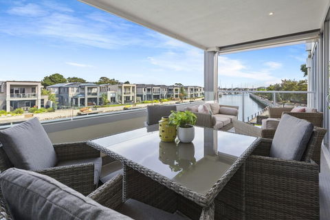 MARINA VIEW - Accommodation Mount Tamborine 1