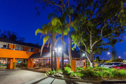 Markets Hotel - Accommodation Mount Tamborine 0