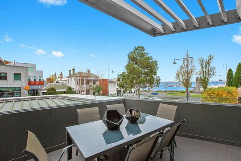 Melbourne Holiday Apartments Williamstown - Accommodation Mount Tamborine 2