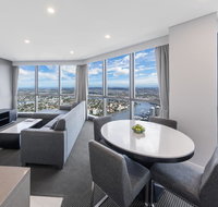 Meriton Suites Adelaide Street - Accommodation Mount Tamborine