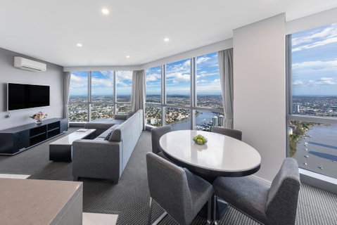 Meriton Suites Adelaide Street - Accommodation Mount Tamborine 0