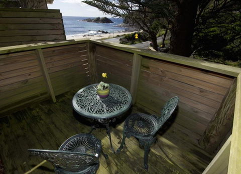 Mick's Beach Cottage - Seal Rocks Beachfront - Accommodation Mount Tamborine 1