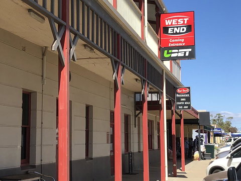 Minlaton Hotel - Accommodation Mount Tamborine 2