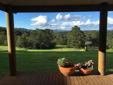 Mirradong Cottage - Accommodation Mount Tamborine 0