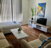 Modern Unit Near To Surfers Paradise - Accommodation Mount Tamborine