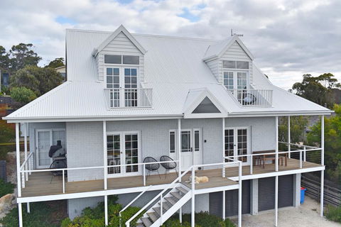 Monterey Bay Of Fires - Accommodation Mount Tamborine 0