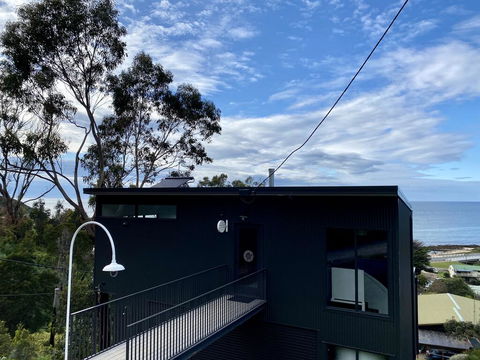 Months And Seasons - Momentary Escapes - Beach House - Accommodation Mount Tamborine 0