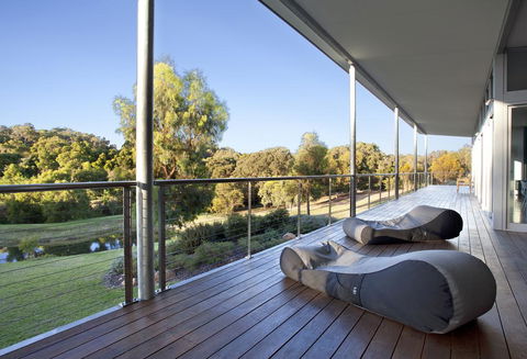 Moriarty Studio - Chic Couples Retreat - Accommodation Mount Tamborine 1