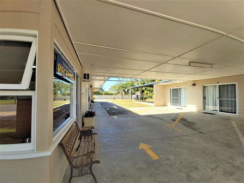 Motel Ingham - Accommodation Mount Tamborine 1