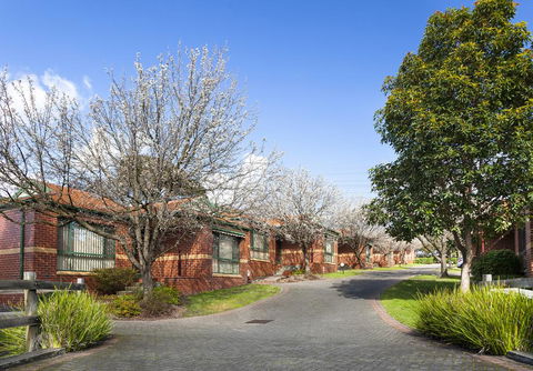 Mount Waverley Townhouses - Accommodation Mount Tamborine 0