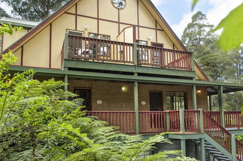 Mountain Lodge - Accommodation Mount Tamborine 0