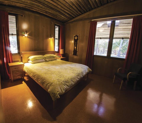 Myer House - Accommodation Mount Tamborine 2