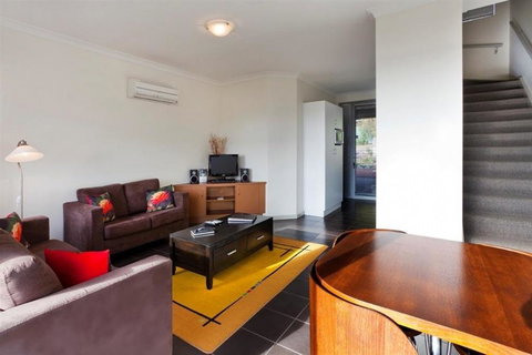 Cosy Corner Sea View Apartments - Accommodation Mount Tamborine 14