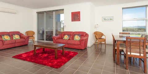 Cosy Corner Sea View Apartments - Accommodation Mount Tamborine 11