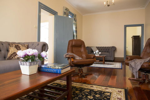 Spencer Cottage - Accommodation Mount Tamborine 18