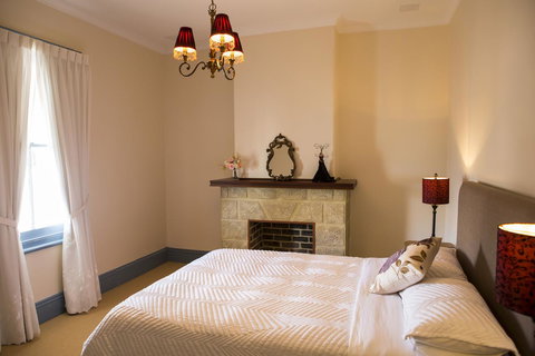 Spencer Cottage - Accommodation Mount Tamborine 16