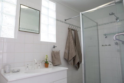 Spencer Cottage - Accommodation Mount Tamborine 17