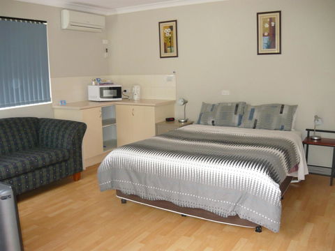 Albany Apartments - Accommodation Mount Tamborine 0