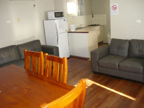 Albany Apartments - Accommodation Mount Tamborine 3