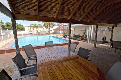 Bunbury Motel And Apartments - Accommodation Mount Tamborine 4