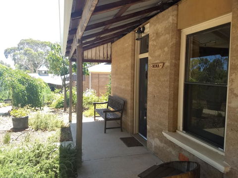 Hotham Ridge Estate - Accommodation Mount Tamborine 7
