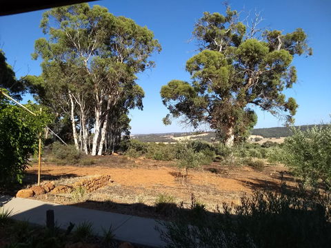 Hotham Ridge Estate - Accommodation Mount Tamborine 19
