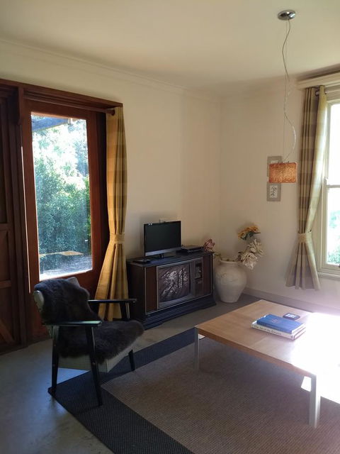 Hotham Ridge Estate - Accommodation Mount Tamborine 22
