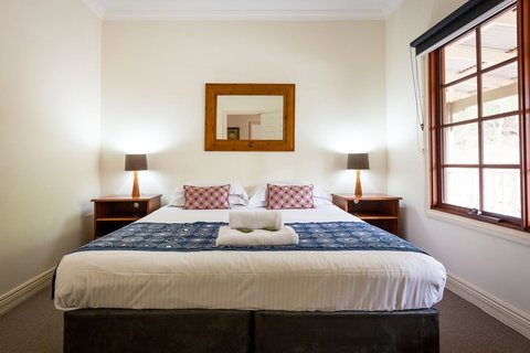 Riverglen Chalets - Accommodation Mount Tamborine 22